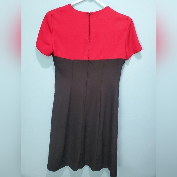 Bundle Only: Leslie Fay Vintage Red and Black Short Sleeve Sheath‎ Dress (4_6)P - Picture 3 of 6